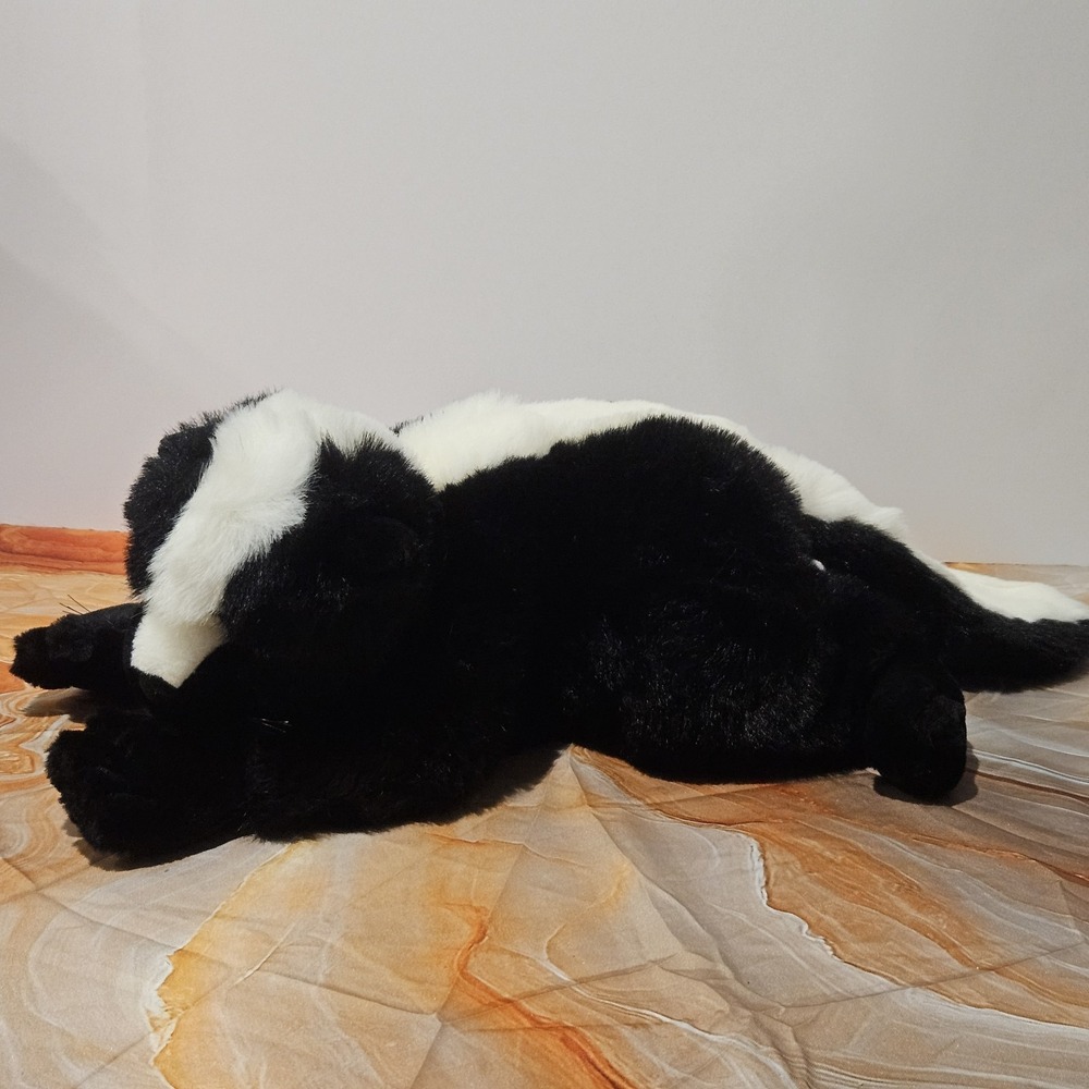 Vintage 1988 Purr-Fection MJC International Realistic Skunk Plush